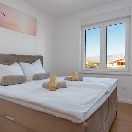 Elite Villa Vir