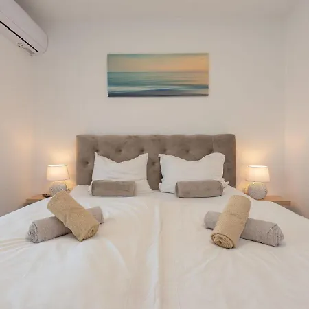 Elite Villa Vir